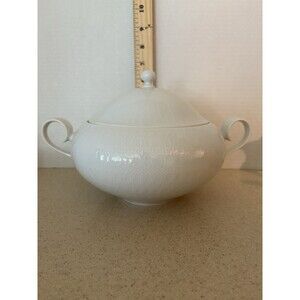 Rosenthal Germany ROMANCE Romanze White Covered Vegetable Serving Bowl